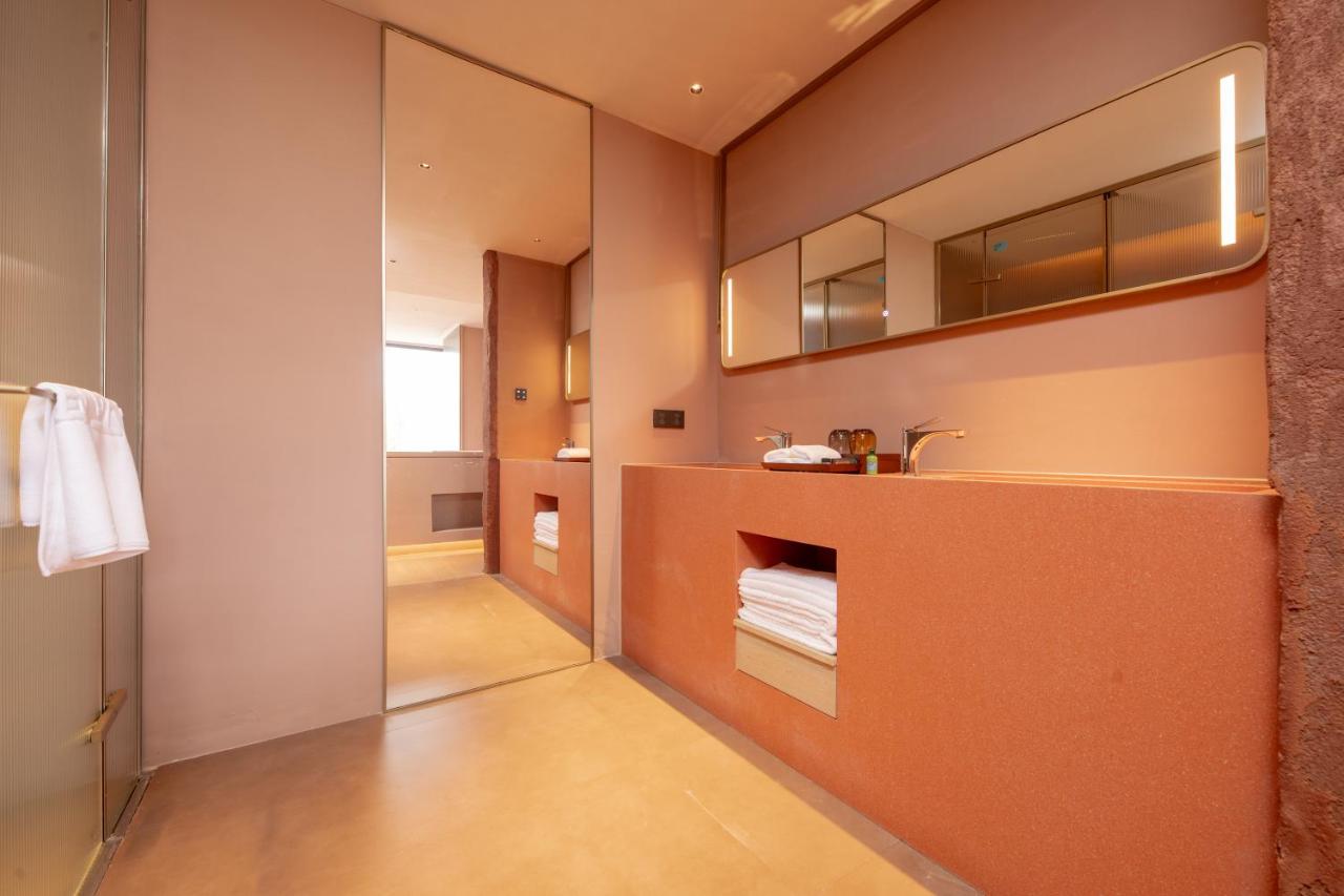 Suite with Garden View