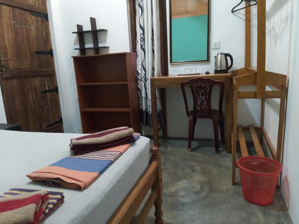 Small Double Room with Air Condition and Water Heater