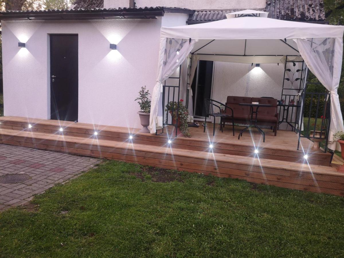 Beltes Street Family House - Ferienwohnung