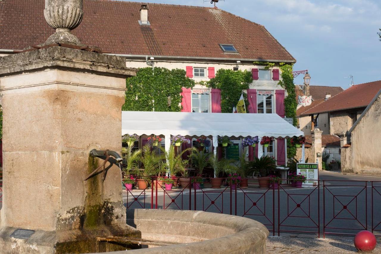 B&B Villiers-sur-Suize - Logis Auberge de la Fontaine - Bed and Breakfast Villiers-sur-Suize