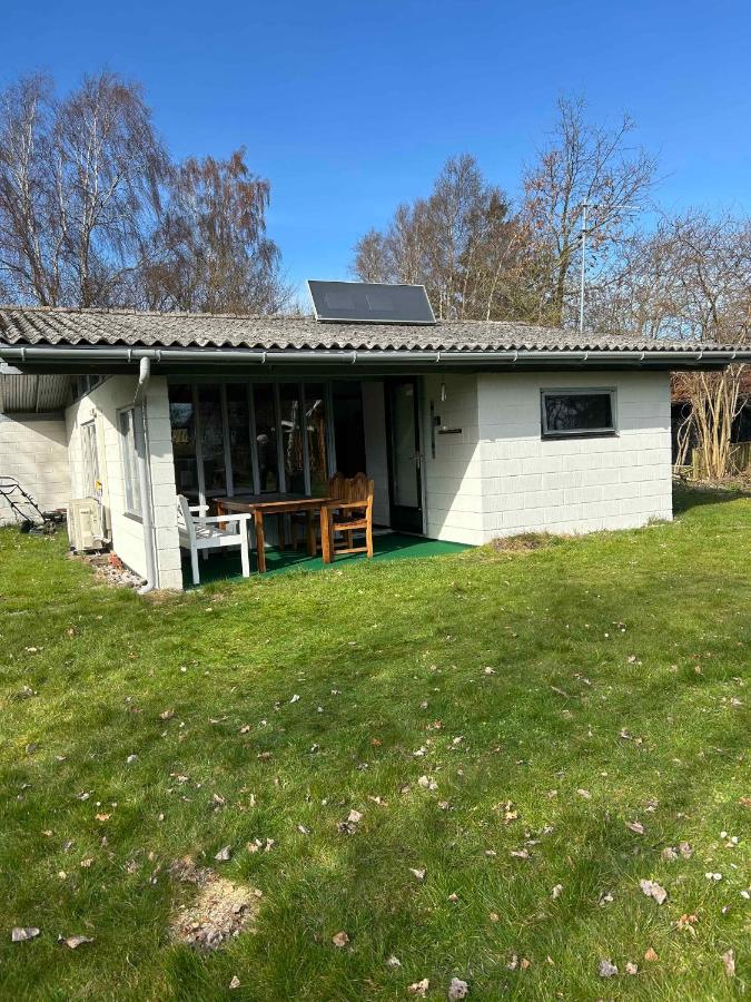 Cozy Cottage Near Bjerge Strand - Ferienwohnung Store Fuglede