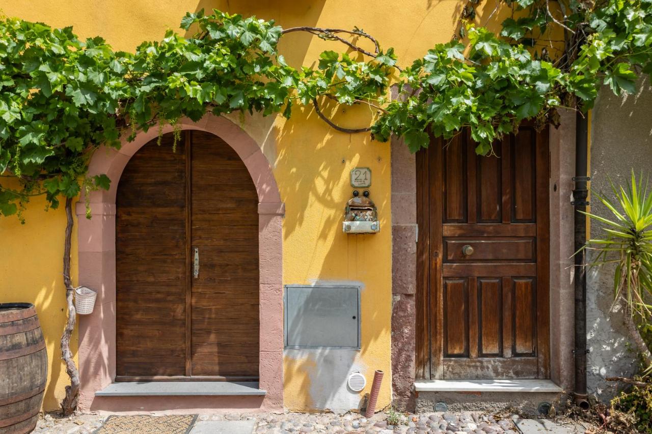 Carmine 21 - Bed and Breakfast Bosa