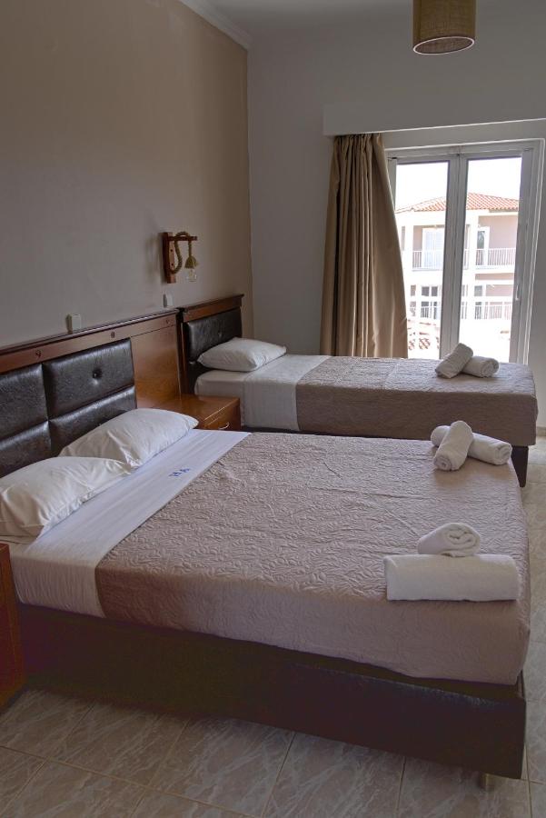 Studio (3 Adults)