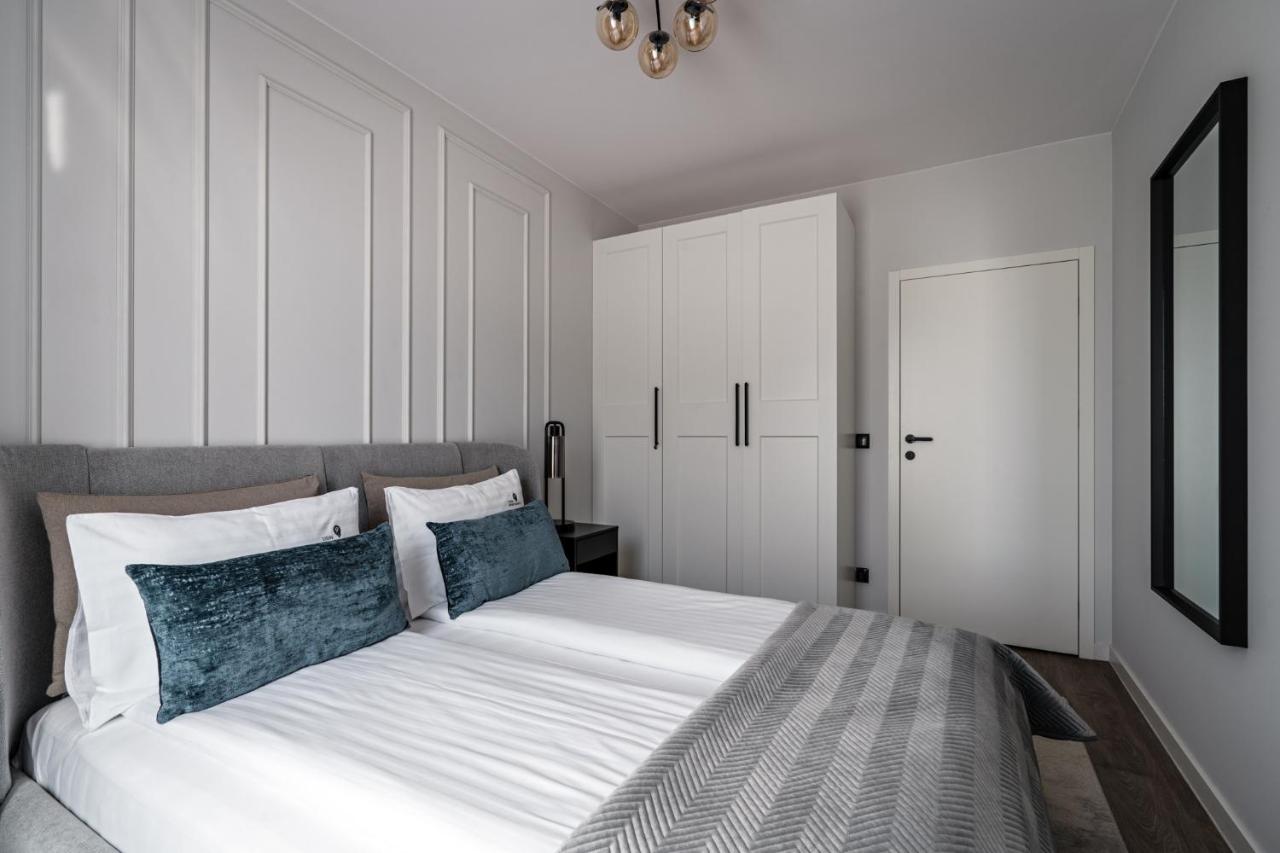 Two-Bedroom Deluxe Apartment with Balcony