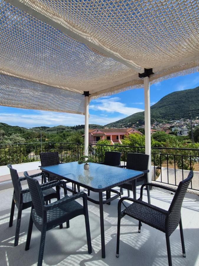 Villa Skinilla with Mountain View - B&B