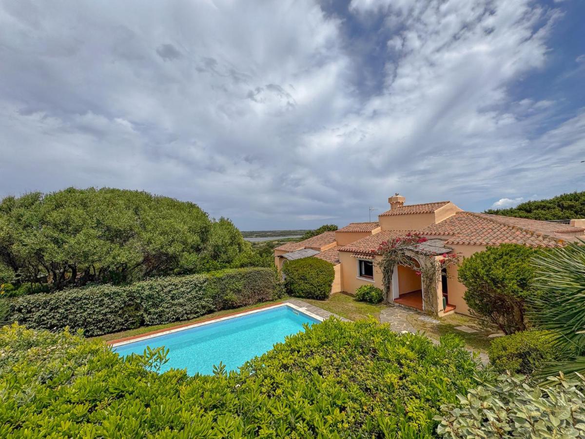 Villa Rosy - Comfort e Piscina Privata by Host Hero - Chambres d’hôtes Stintino