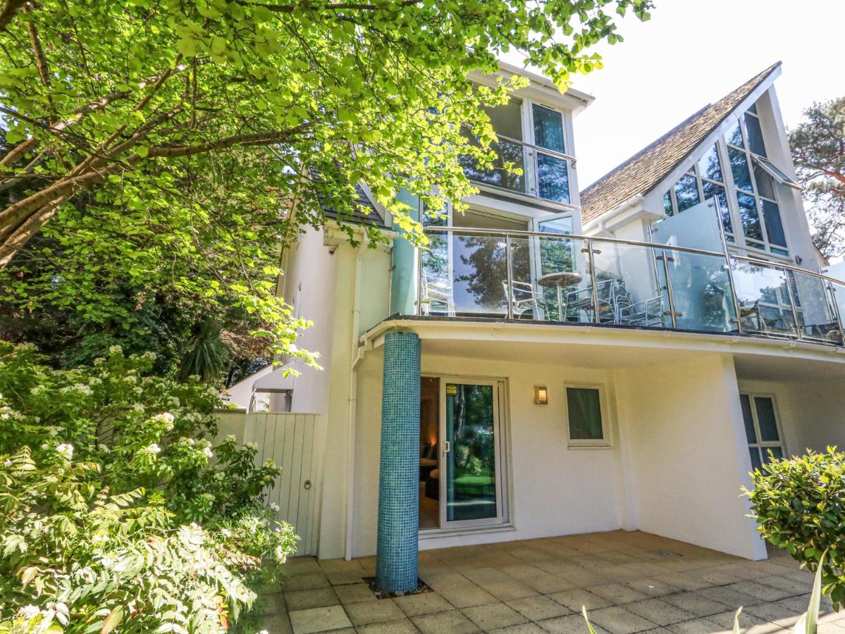 6 Red Sails - Ferienwohnung Poole