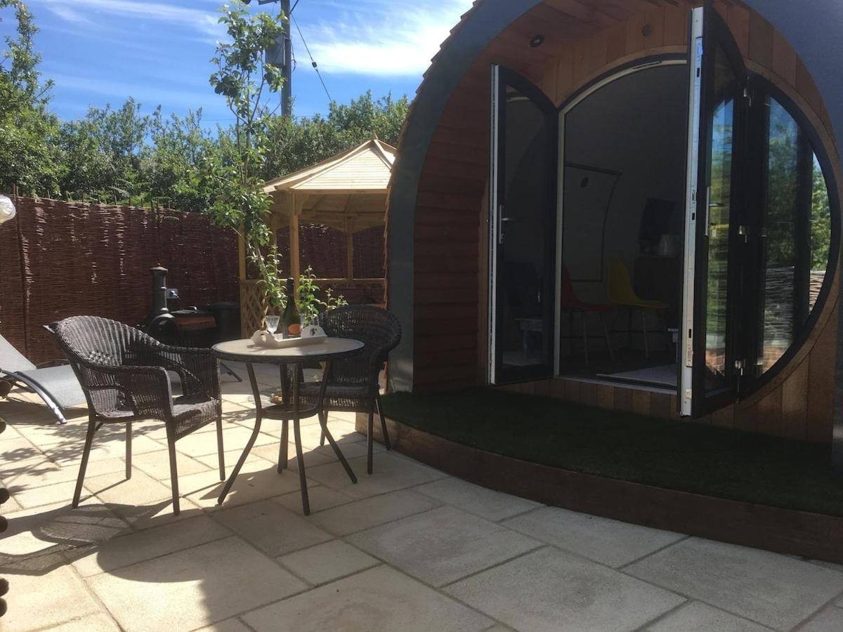 The Orchard Glamping pod - B&B Jordanston