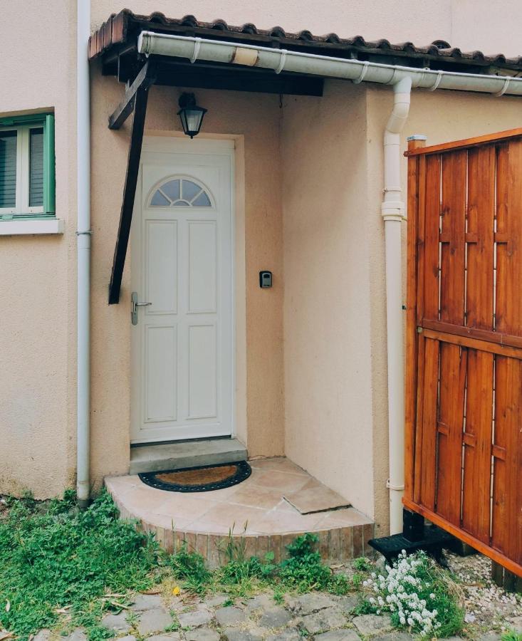 Spacious house, near Paris - B&B Houilles