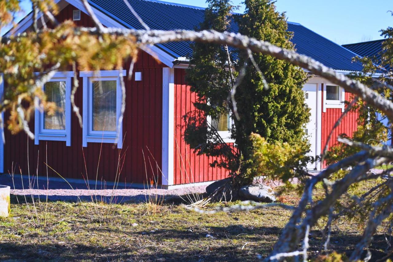Stuga Östensbo Gård - B&B Österbybruk