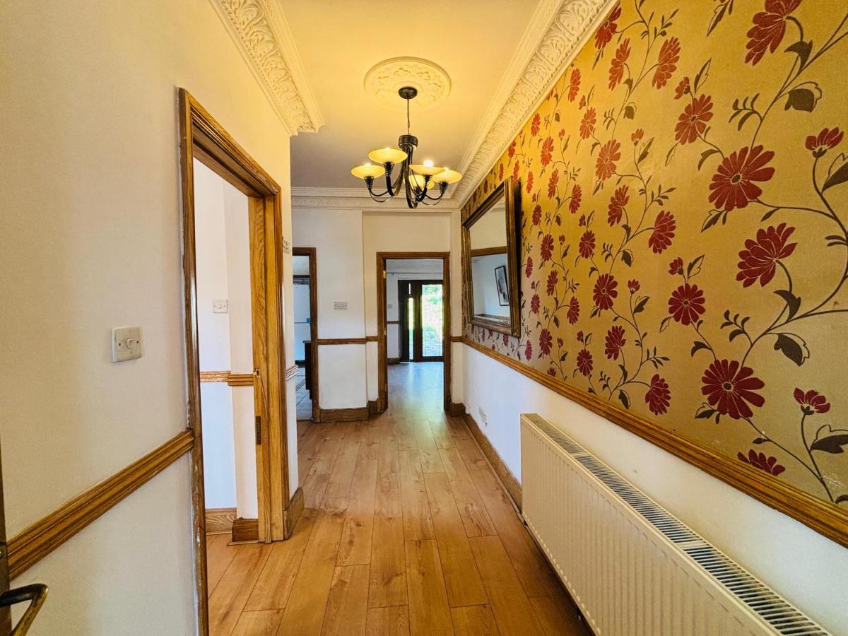 Welbeck House, close to Swansea Central - B&B