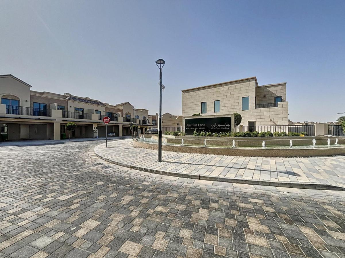Vacationer Holiday Homes I 3 Bed Villa l Family Oasis in Jumeirah Golf Estate - Chambres d'hôtes Dubaï