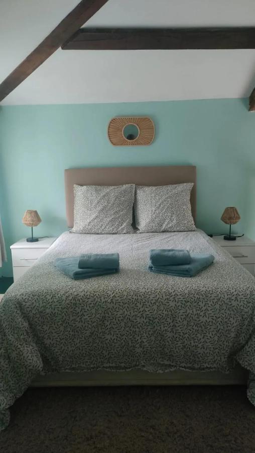 Maison charmante à Villiers-le-Roux avec jardin - B&B Villiers-le-Roux