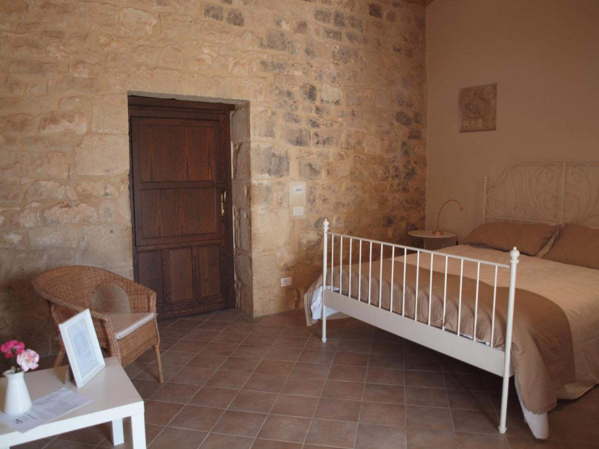 Chambre Triple avec Terrasse