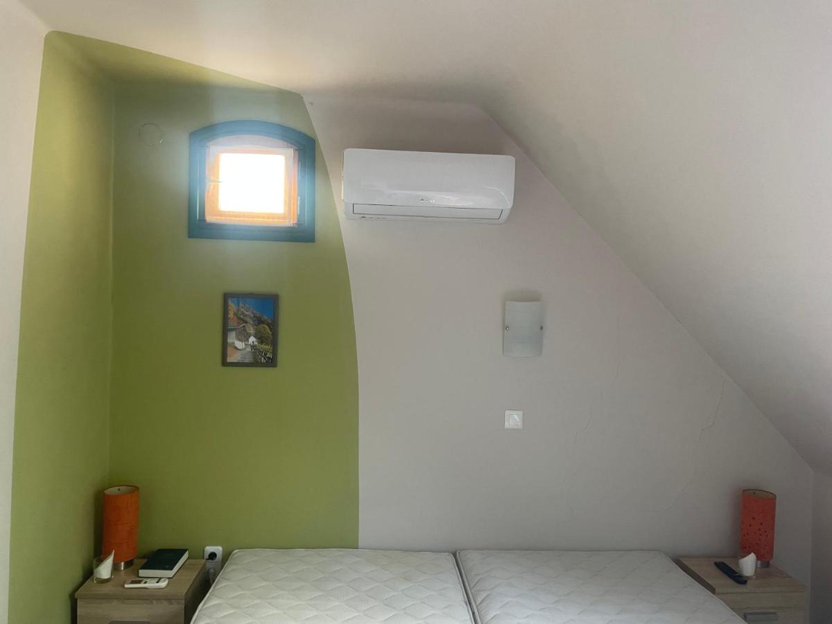 Camera Doppia con Letti Singoli con Bagno Privato