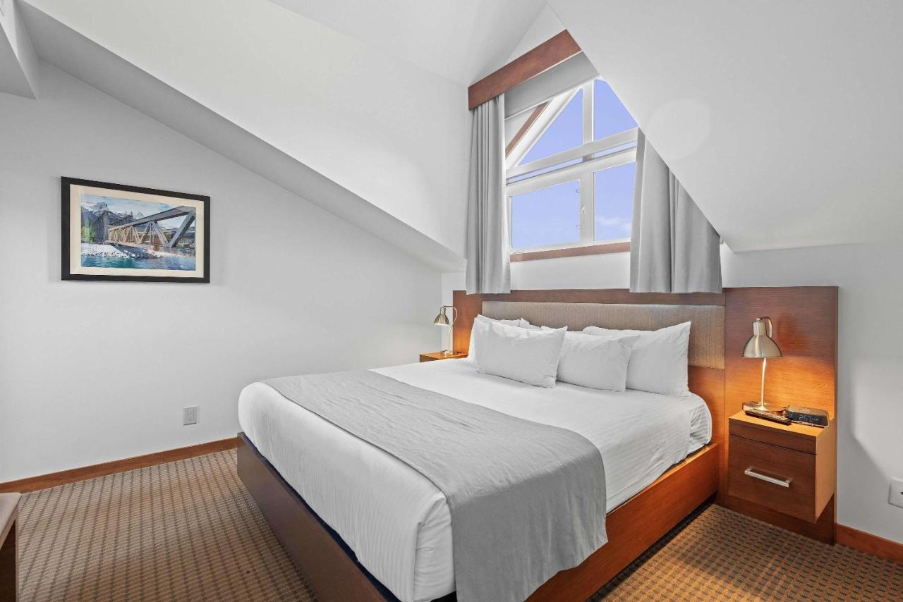 Falcon Crest Sunrise Retreat - B&B Canmore