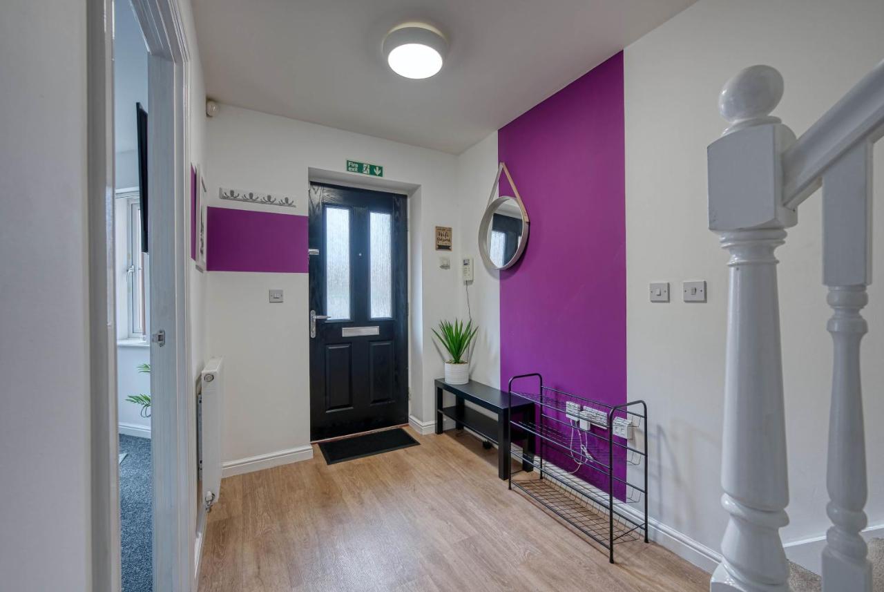 Fantastic 5 Bedroom House - B&B Coventry