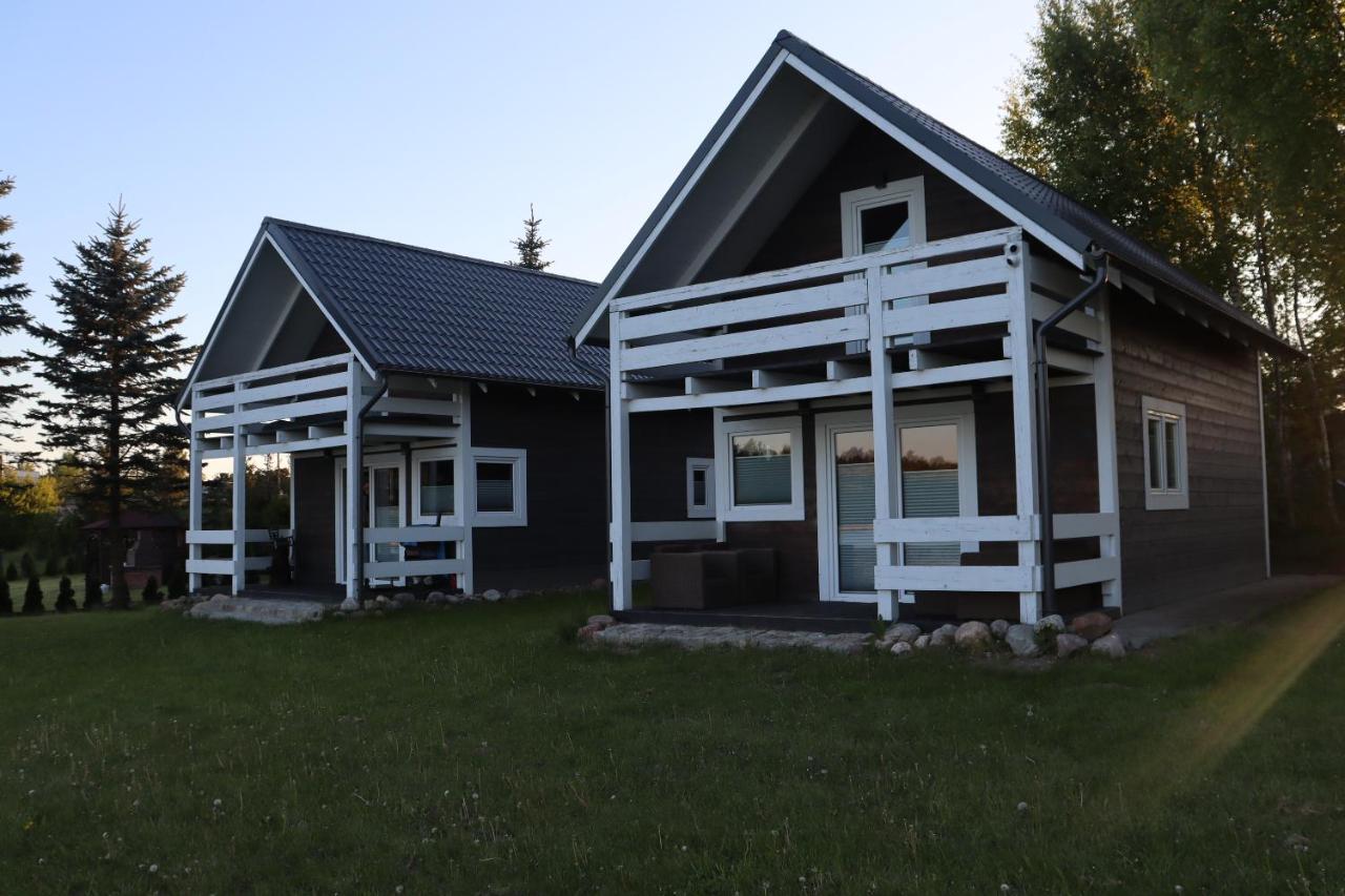 Przy jeziorze - B&B