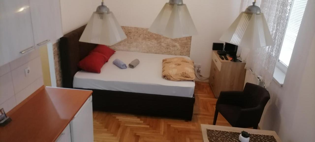 Jaca 2 - Ferienwohnung Požarevac
