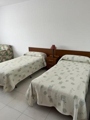 Hostal Delfino - B&B