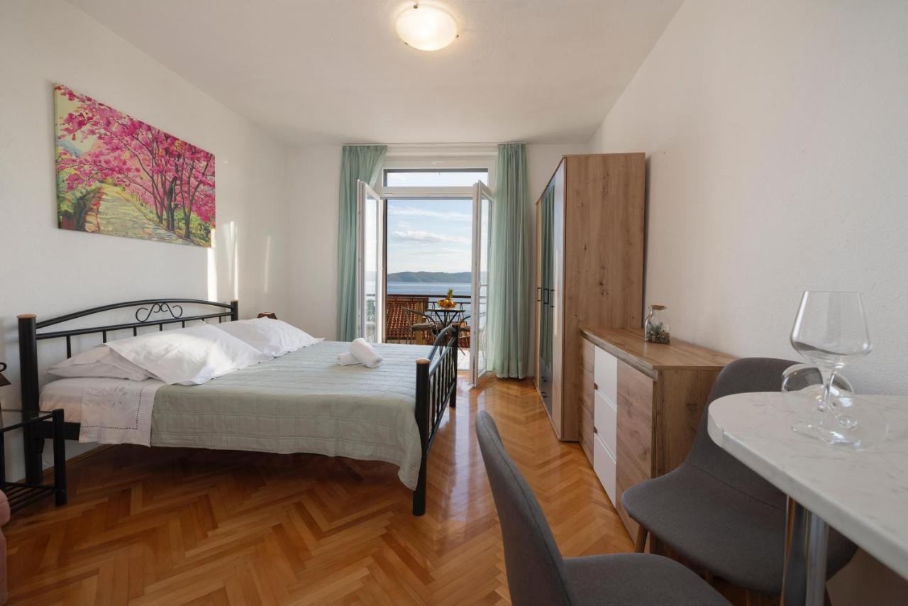 Studio with Sea View