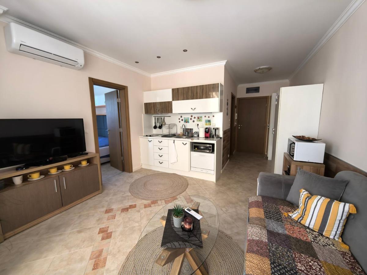 Stela Apartment in Santa Marina Holiday - B&B Sozopol