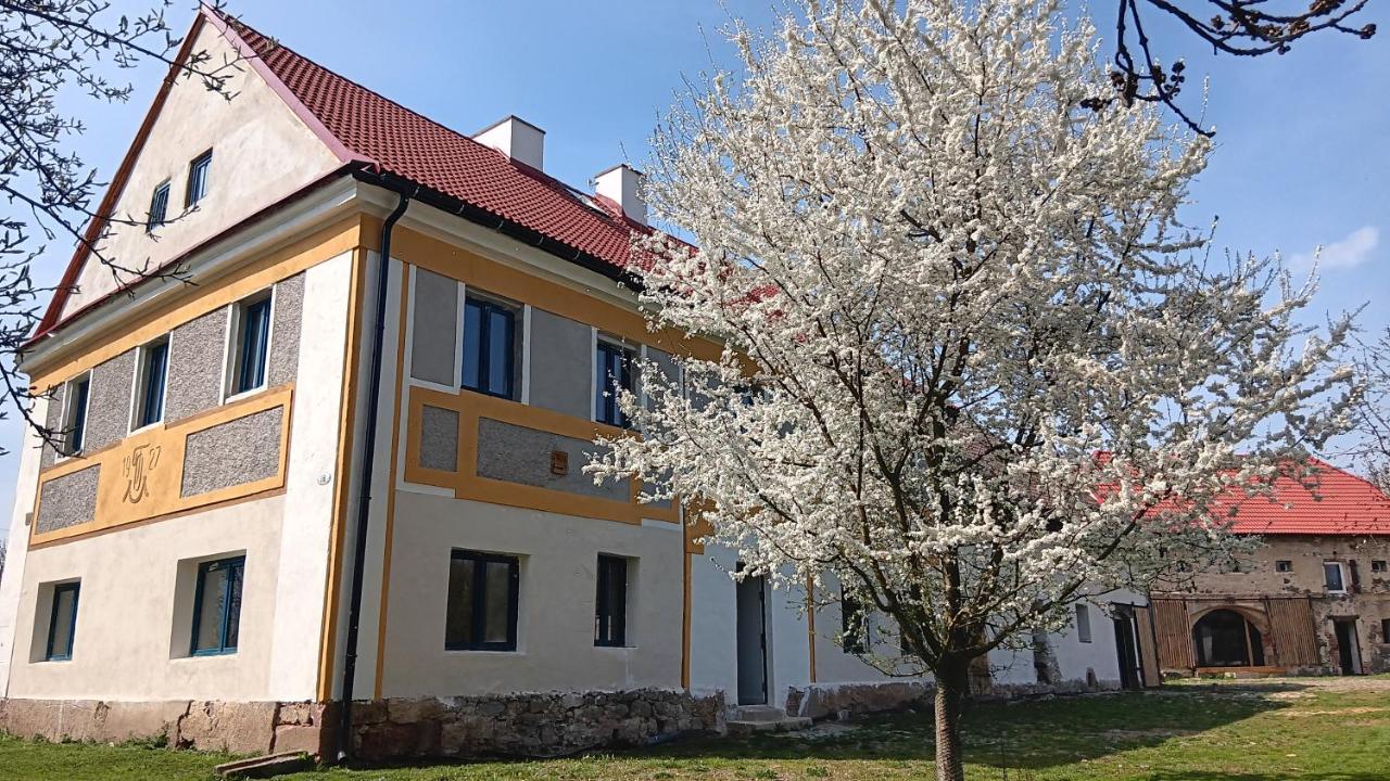 Vila Organica - B&B Vroutek