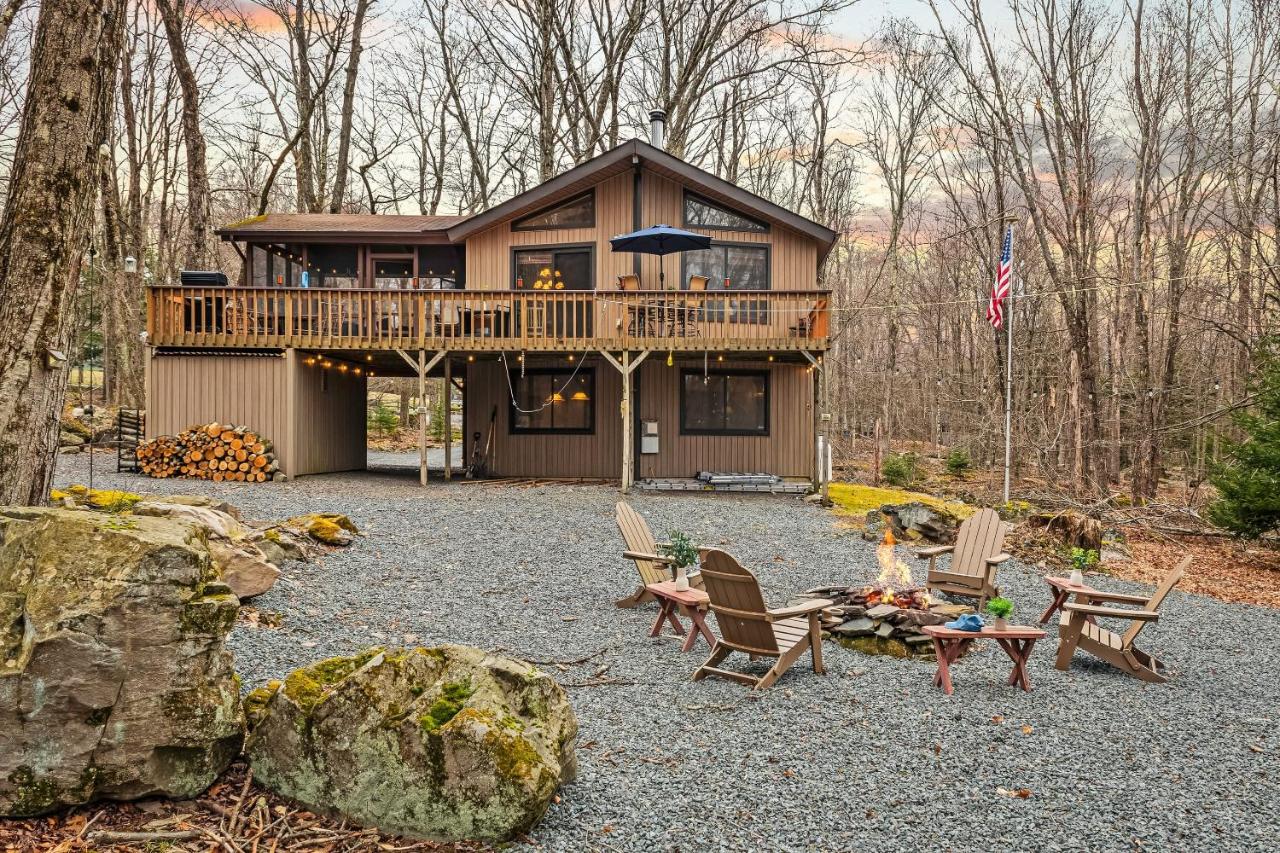 Atlas Point Lodge Sauna Fireplaces Kayaks Lakes Pet-Friendly Yard - Chambres d’hôtes
