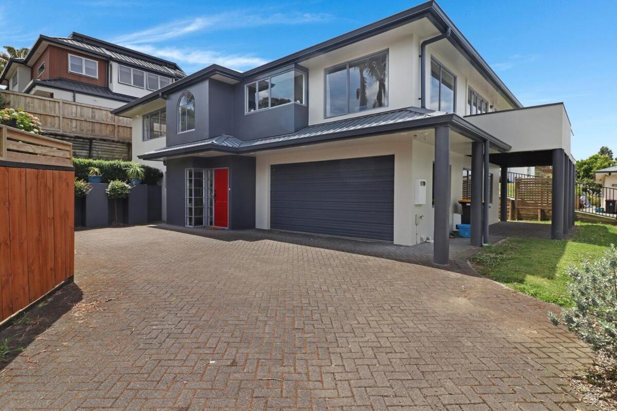 Aqua Vista - family home with a view - Bed and Breakfast Tauranga