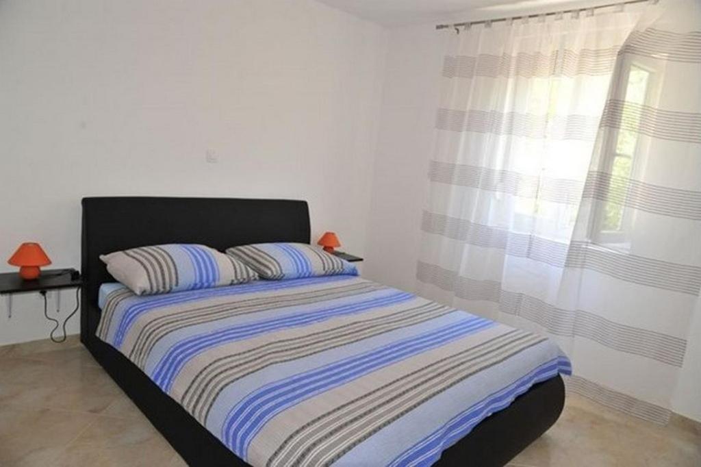 Appartement 2 Chambres avec Terrasse et Vue sur la Mer