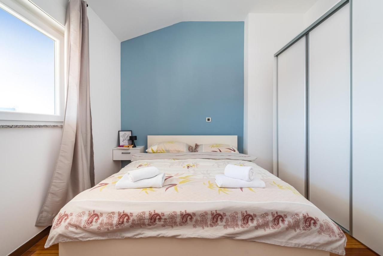 Two-Bedroom Apartment with Balcony and Sea View