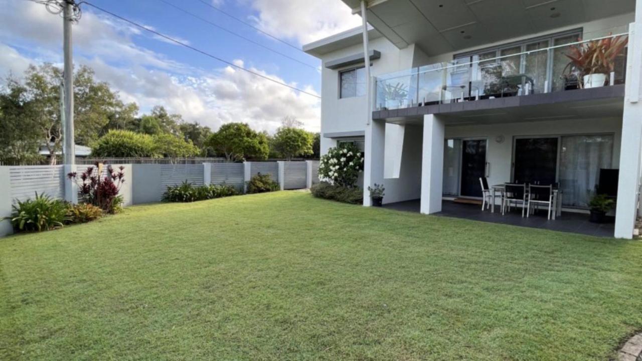 1 - 5a Coochin Street, Dicky Beach - 200m To Beach - B&B Caloundra