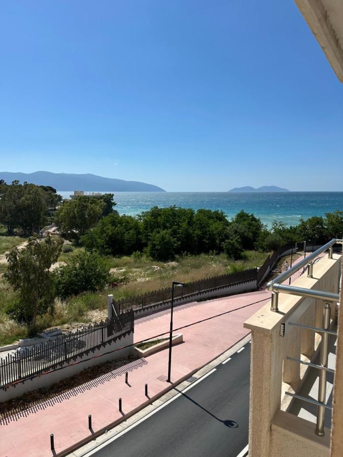 Seaside Apartment, Balcony View - Chambres d’hôtes Vlora