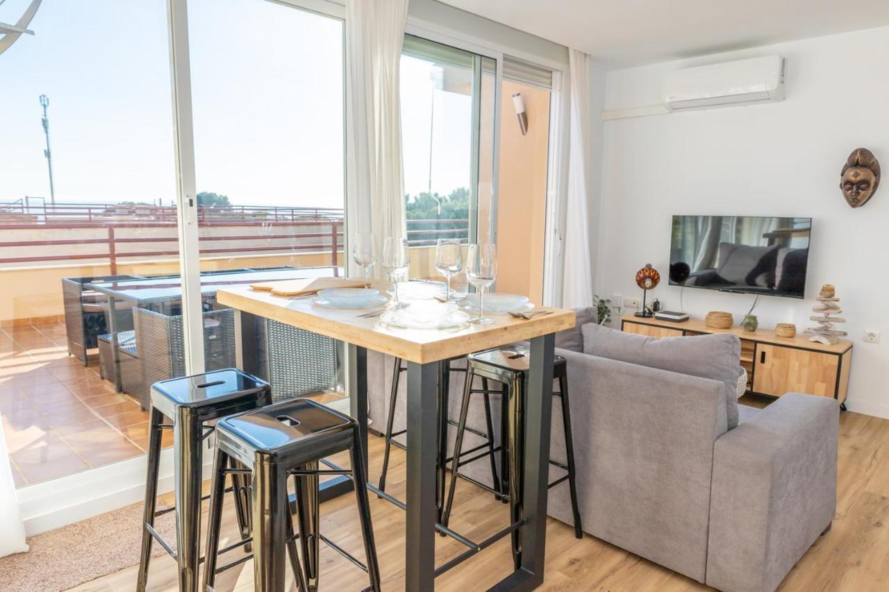 Apartamento Sereno 1 | Piscina, Garaje, Terraza y Playa - B&B