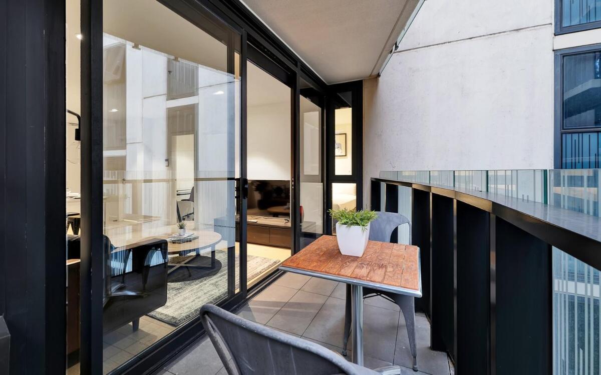 Modern 1BR plus Study in Ikebana by Corporate Keys - Ferienwohnung Melbourne