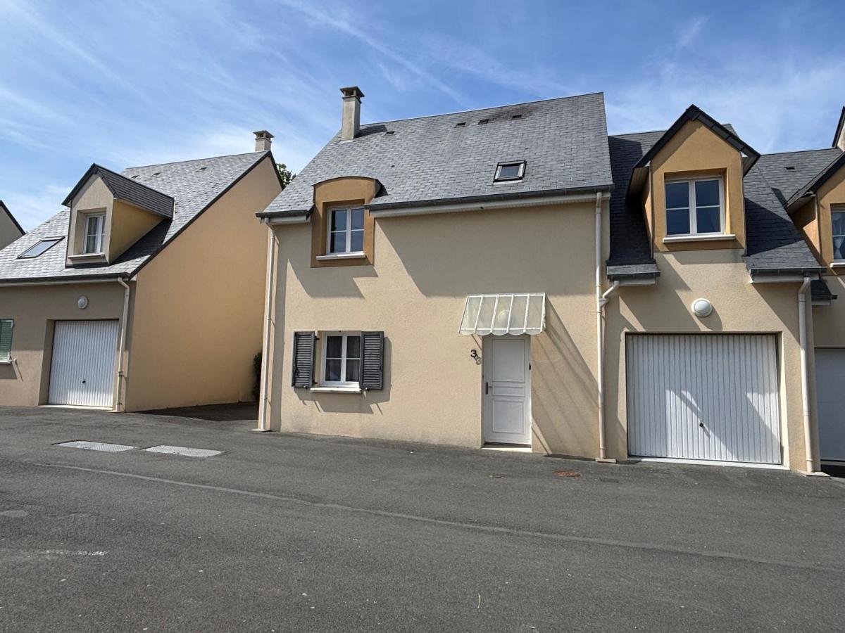 Jolie Colombe, maison 3 ch 2 sdb beau jardin terrasse aménagée à 15 mn à pied de la mer et centre Port en Bessin proche Omaha Beach et Bayeux - B&B Port-en-Bessin-Huppain