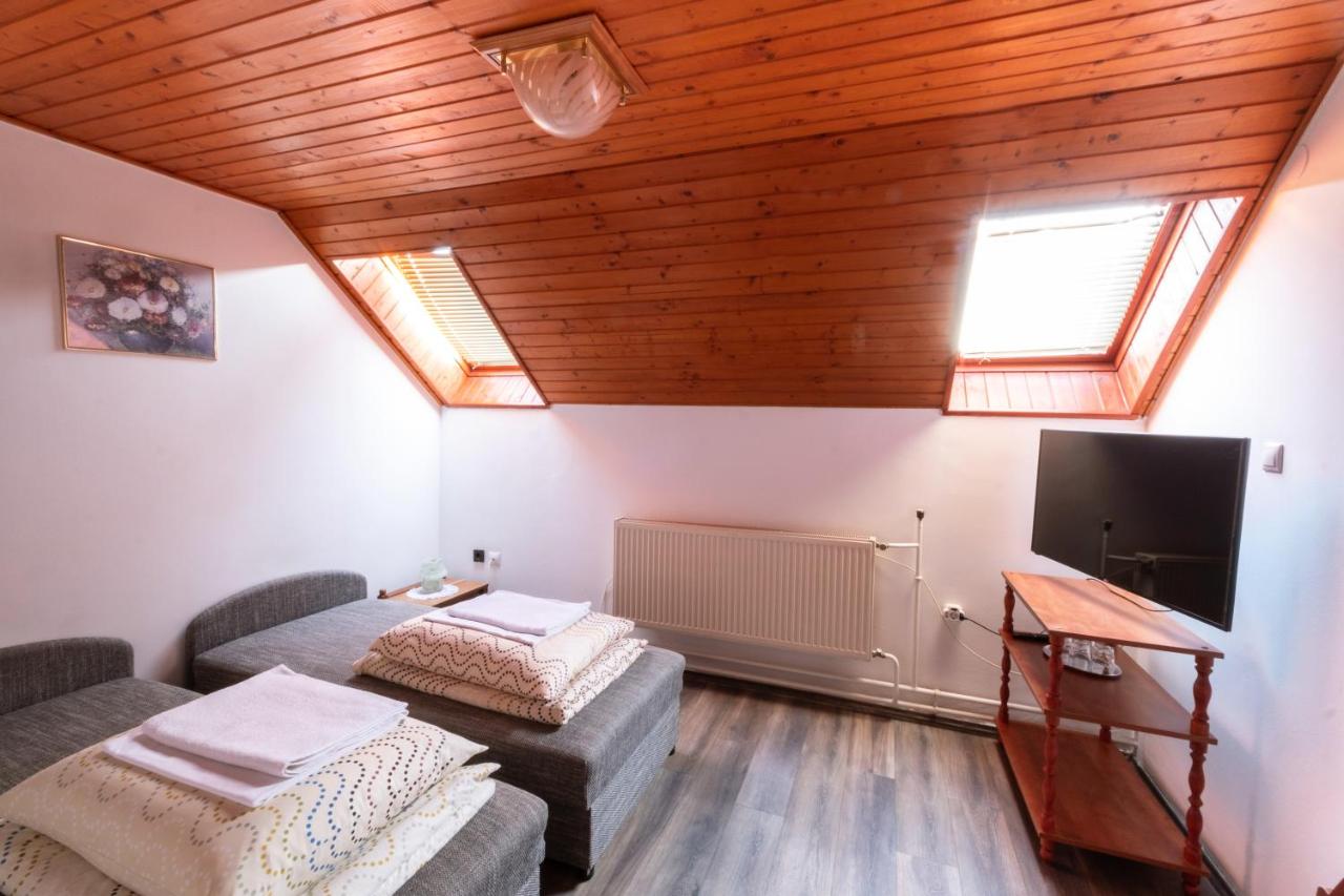 Chambre Sextuple
