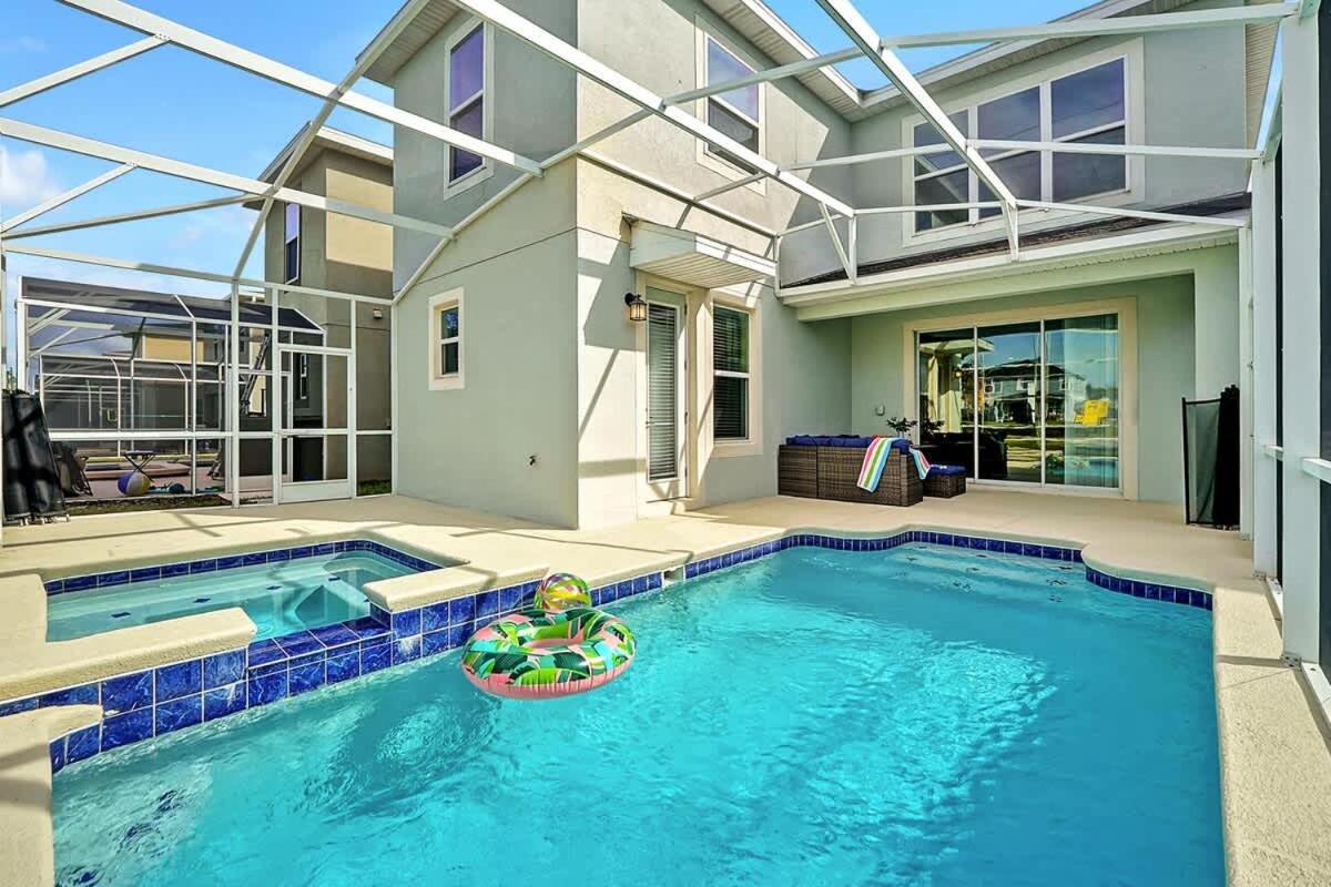 Serene Green Villa- Your Perfect Getaway Near All The Fun - B&B Kissimmee