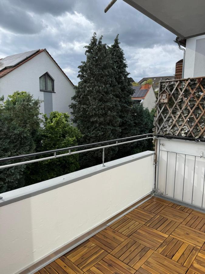 Luxuriöse 3-Zimmer Wohnung im Herzen von Brühl zwischen Köln und Bonn - B&B