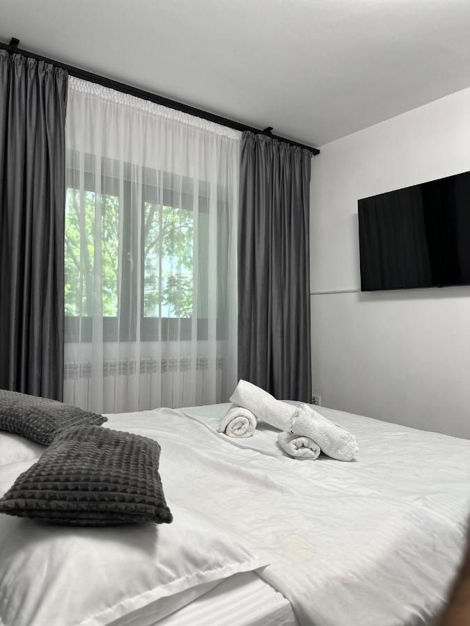 Two-Bedroom Deluxe Apartment with Balcony