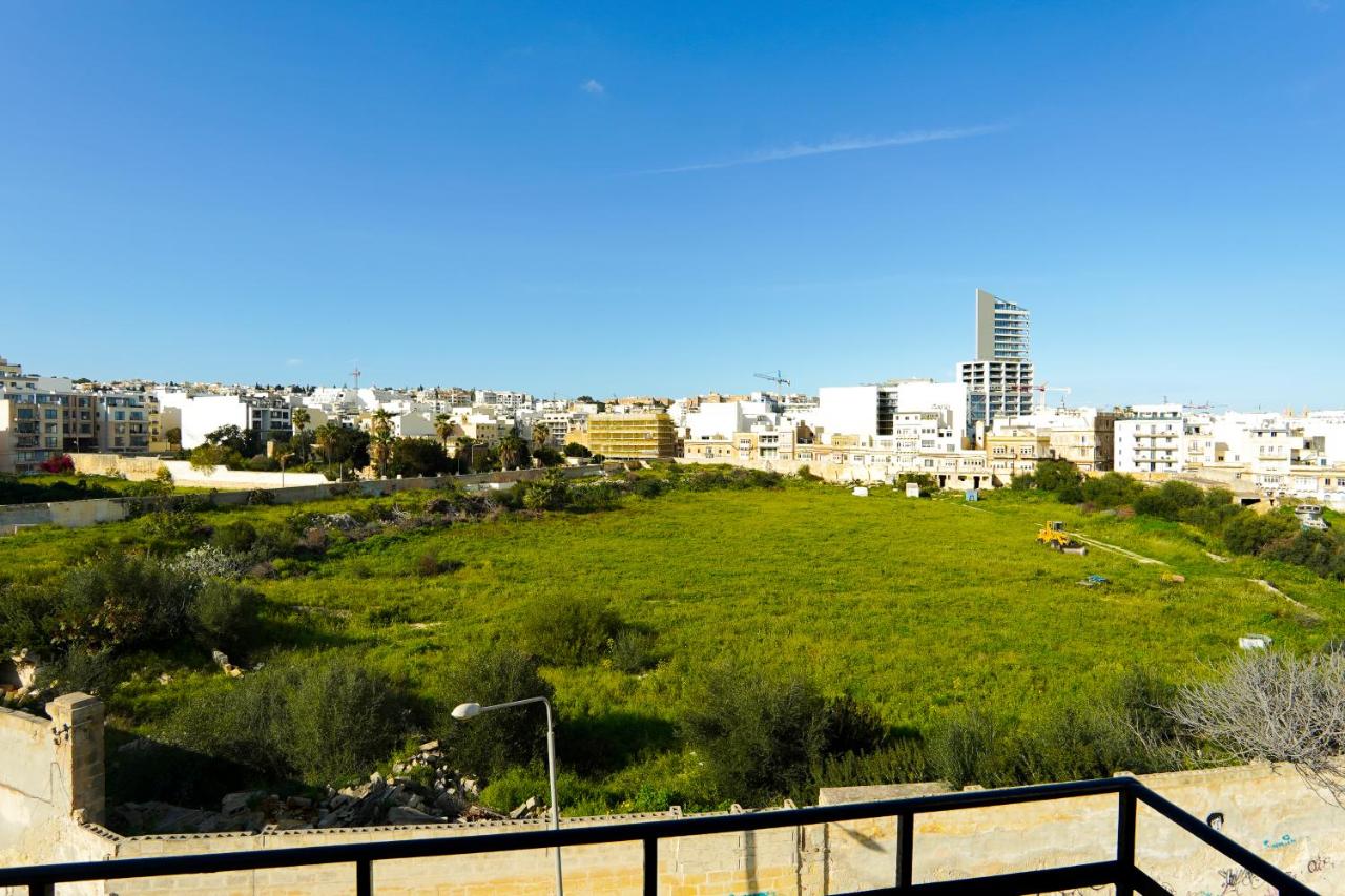 Color Mania Family Apartment 7 - By Solea Holiday Homes - Ferienwohnung Il-Gżira