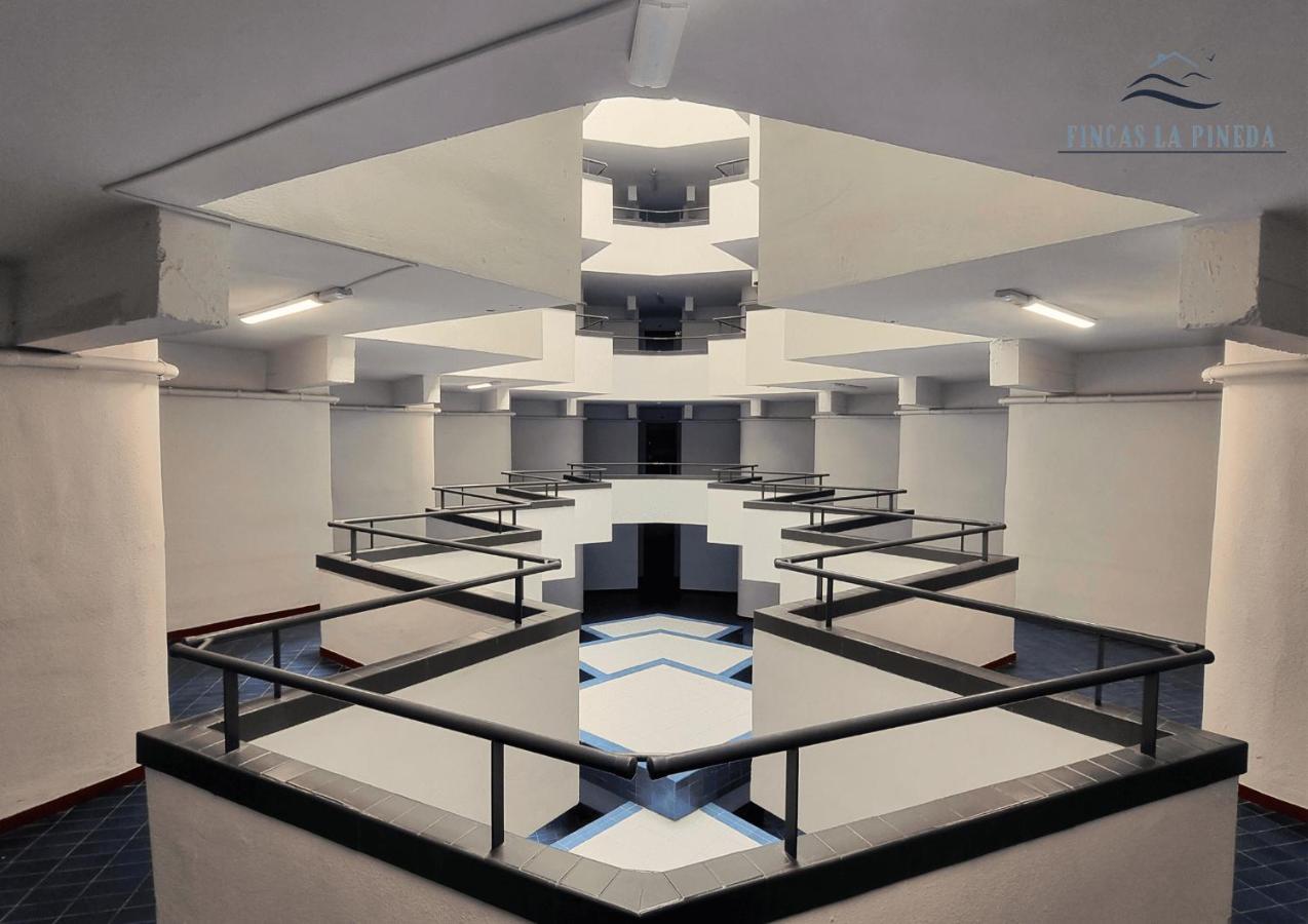 Studio - Split Level