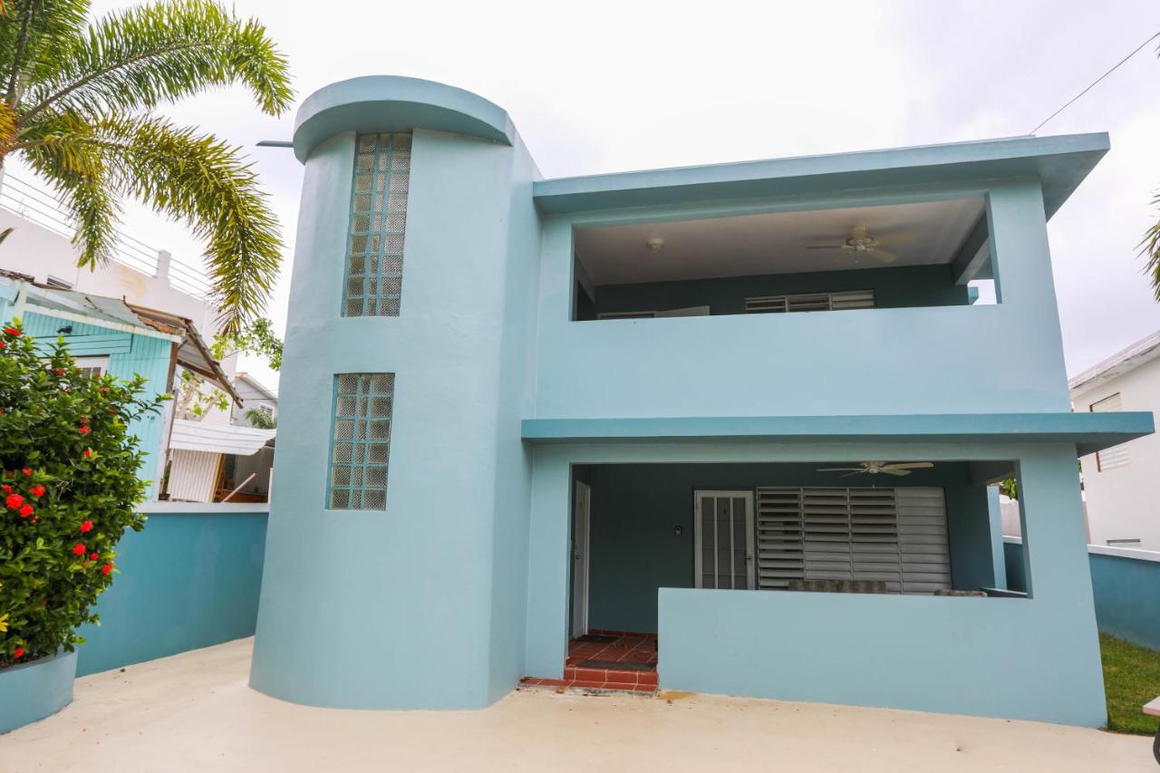 Villa Sessions 2 - 3-Bedroom, 1-Bathroom Apartment at Shacks Beach - Beach access footsteps away - B&B Isabela