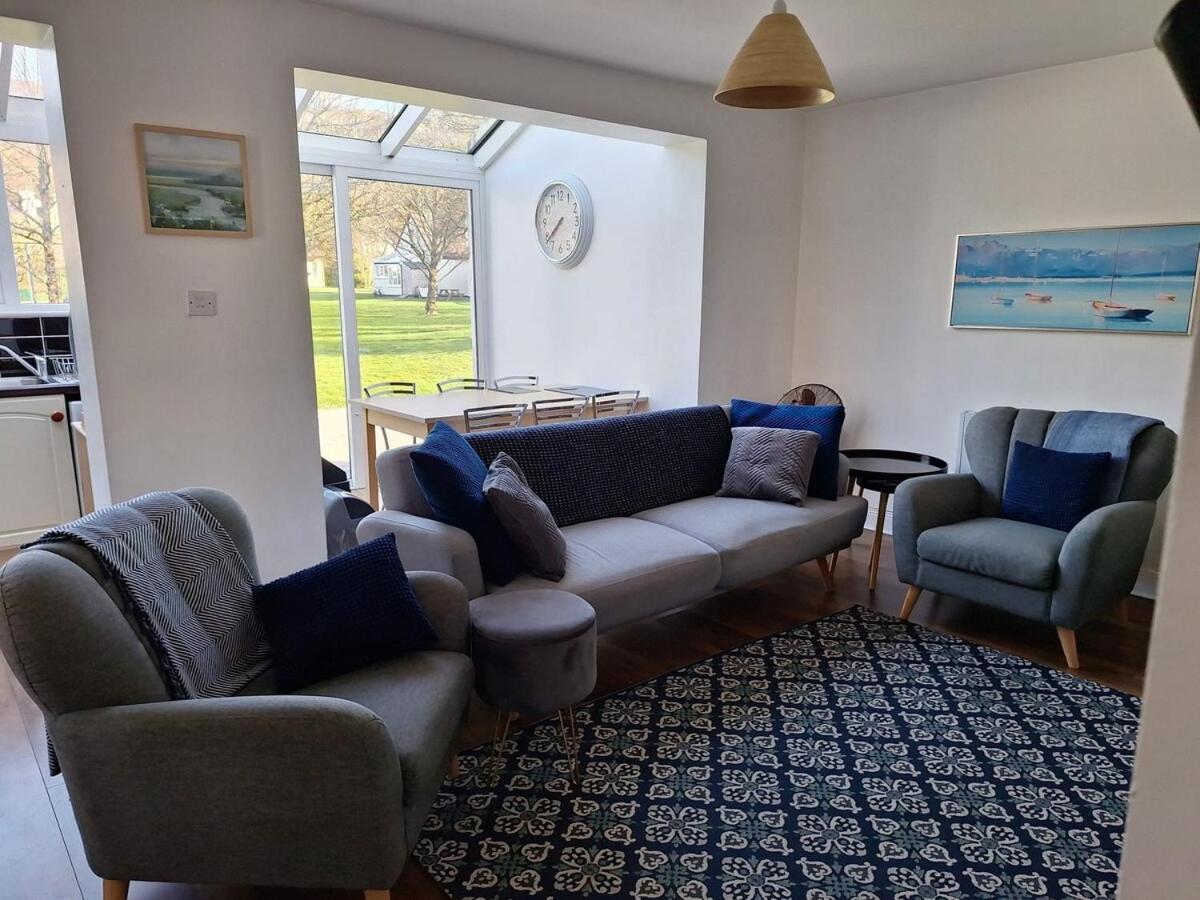 72 Clifden Glen - B&B