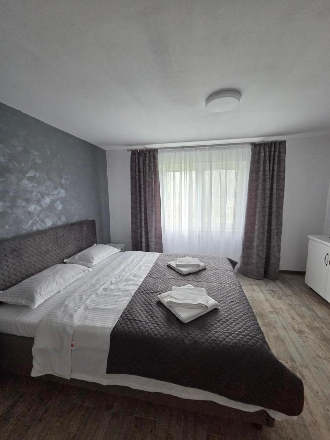 King Room with Mountain View