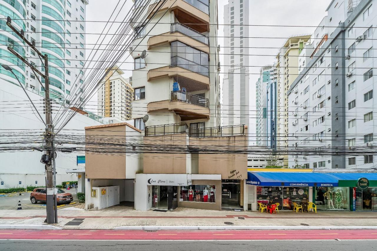 Apto c/ varanda a 250m Praia Central ERJ101 - Bed and Breakfast Balneário Camboriú