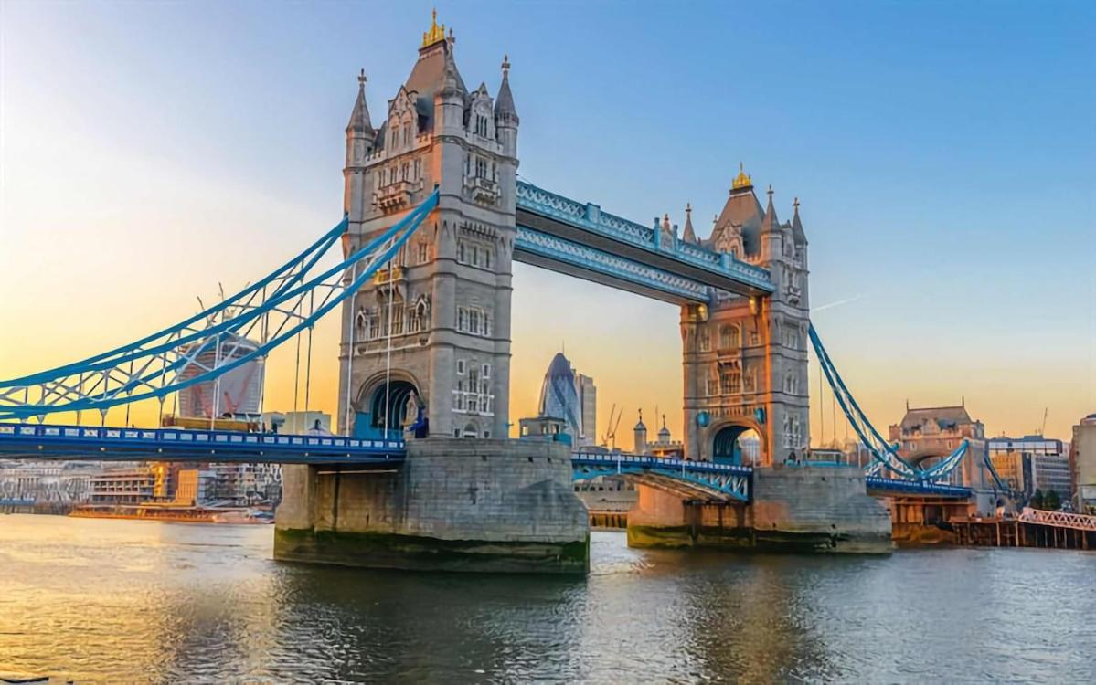 Skyline 1BR City View Apartment near Tower Bridge - Ferienwohnung London
