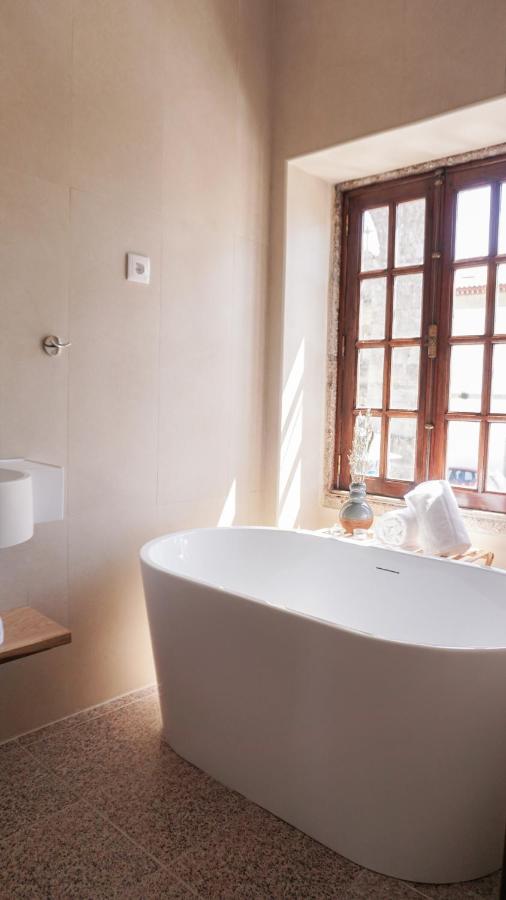 Deluxe Doppelzimmer (2 Erwachsene & 1 Kind)