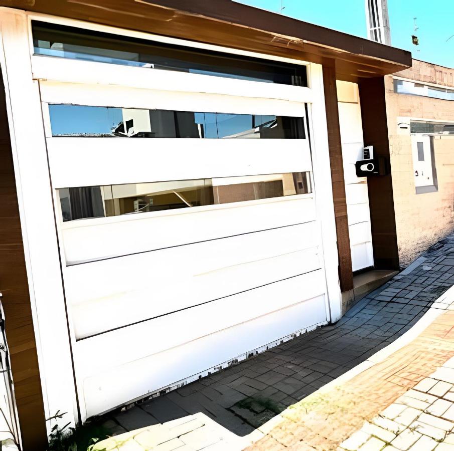 Loft Lux SM 14 (Netflix, Ar condicionado, Cozinha) - Bed and Breakfast