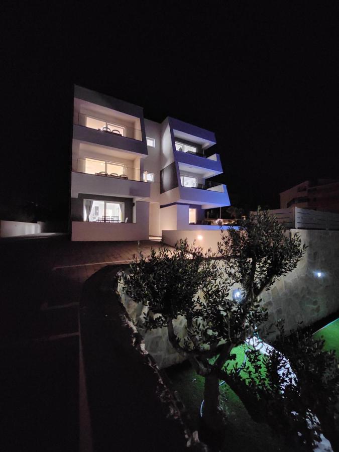 Villa Ocean - Luxury apartments with pool - B&B